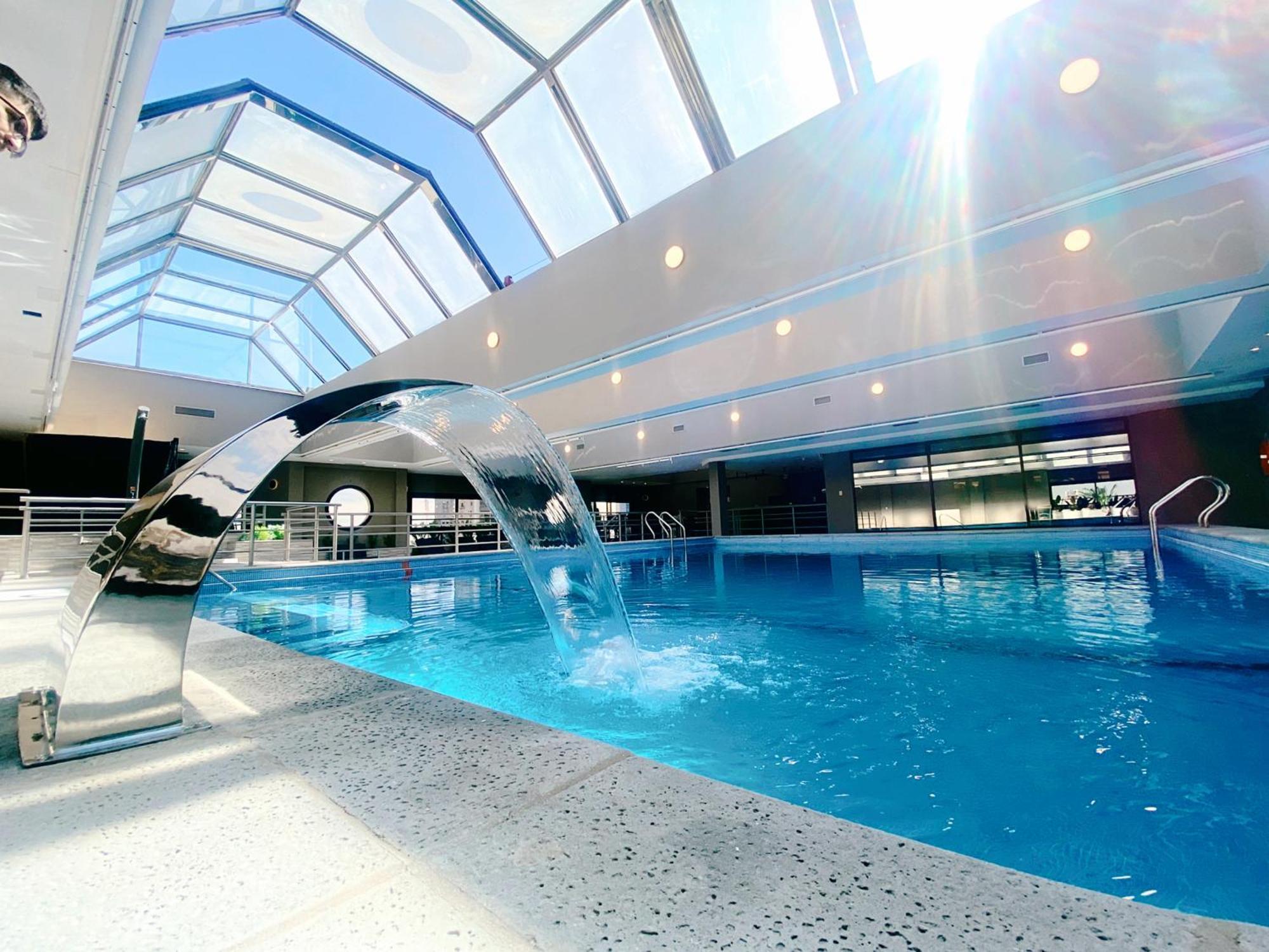 Libertador Hotel Buenos Aires Extérieur photo The swimming pool at the hotel