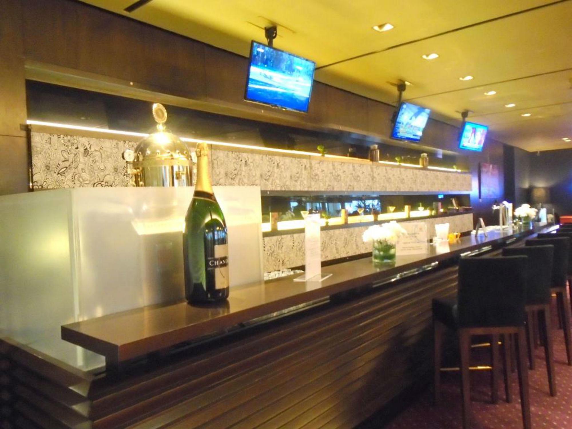 Libertador Hotel Buenos Aires Extérieur photo The bar at the lounge